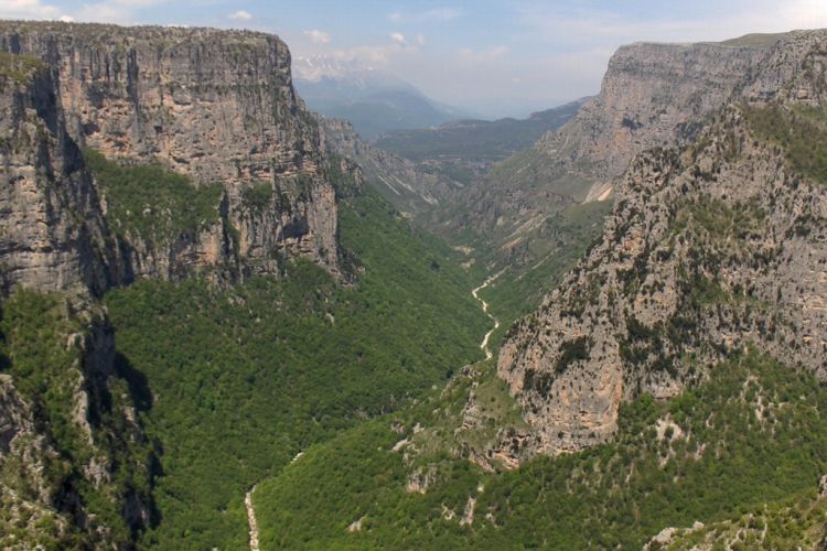 Το φαράγγι του Βίκου από τη θέση Μπελόη